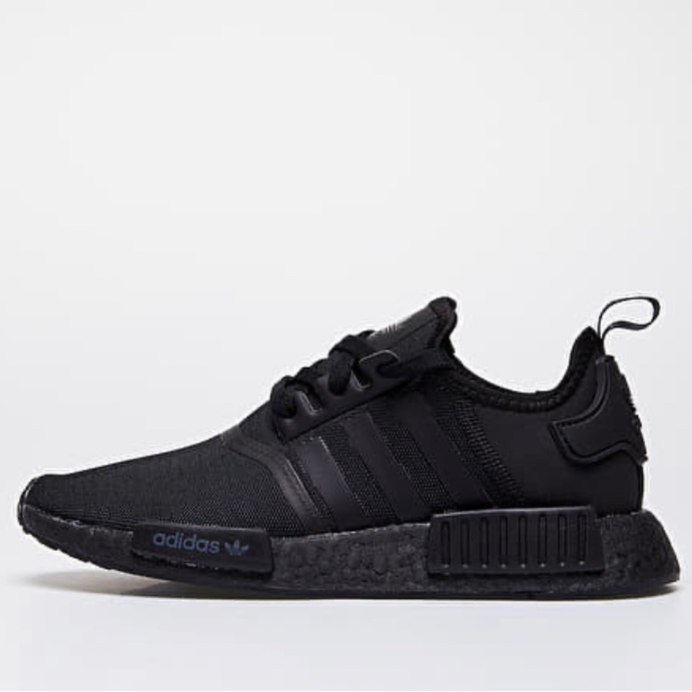 SOLD OUT PHARRELL WILLIAMS NMD_R1 SHOES